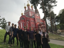 3. В часовне при храме св. Пантелеимона нам показали икону, которая сама покрылась золотом.JPG