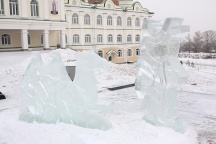 Создание ледовой композиции перед Спасо-Преображенским кафедральным собором,  день первый и второй. 21-22 декабря 2011 г.