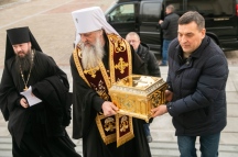 В Хабаровск прибыл ковчег с честной главой святителя Иннокентия Московского 14 марта 2026 года В Хабаровск прибыл ковчег с честной главой святителя Иннокентия Московского 14 марта 2026 года