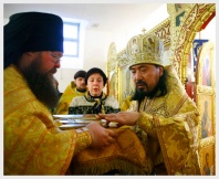 Богослужение в храме св. равноапостольного Николая Японского в Москве (24 февраля 2008 года)