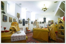 Богослужение в храме св. равноапостольного Николая Японского в Москве (24 февраля 2008 года)